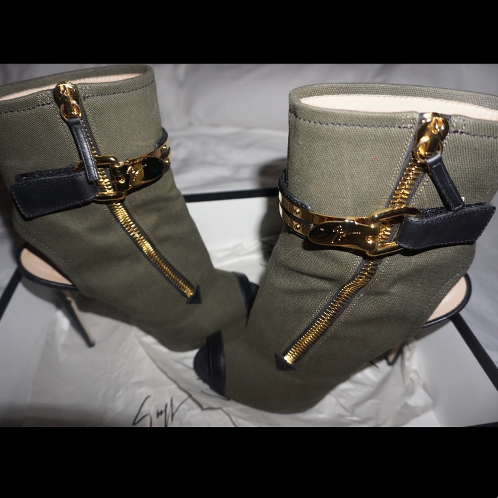 Giussepe Zanotti “coline 110 raptor caky”